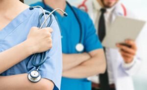 Deutsch für den Pflegeberuf-Branchenspezifika- Mittelstufe II (B1.2)