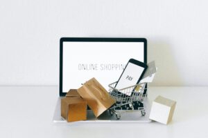 Online-Shopping und digitale Verkaufsprozesse im Rahmen der Umschulung Kaufmann/-frau im E-Commerce (IHK)